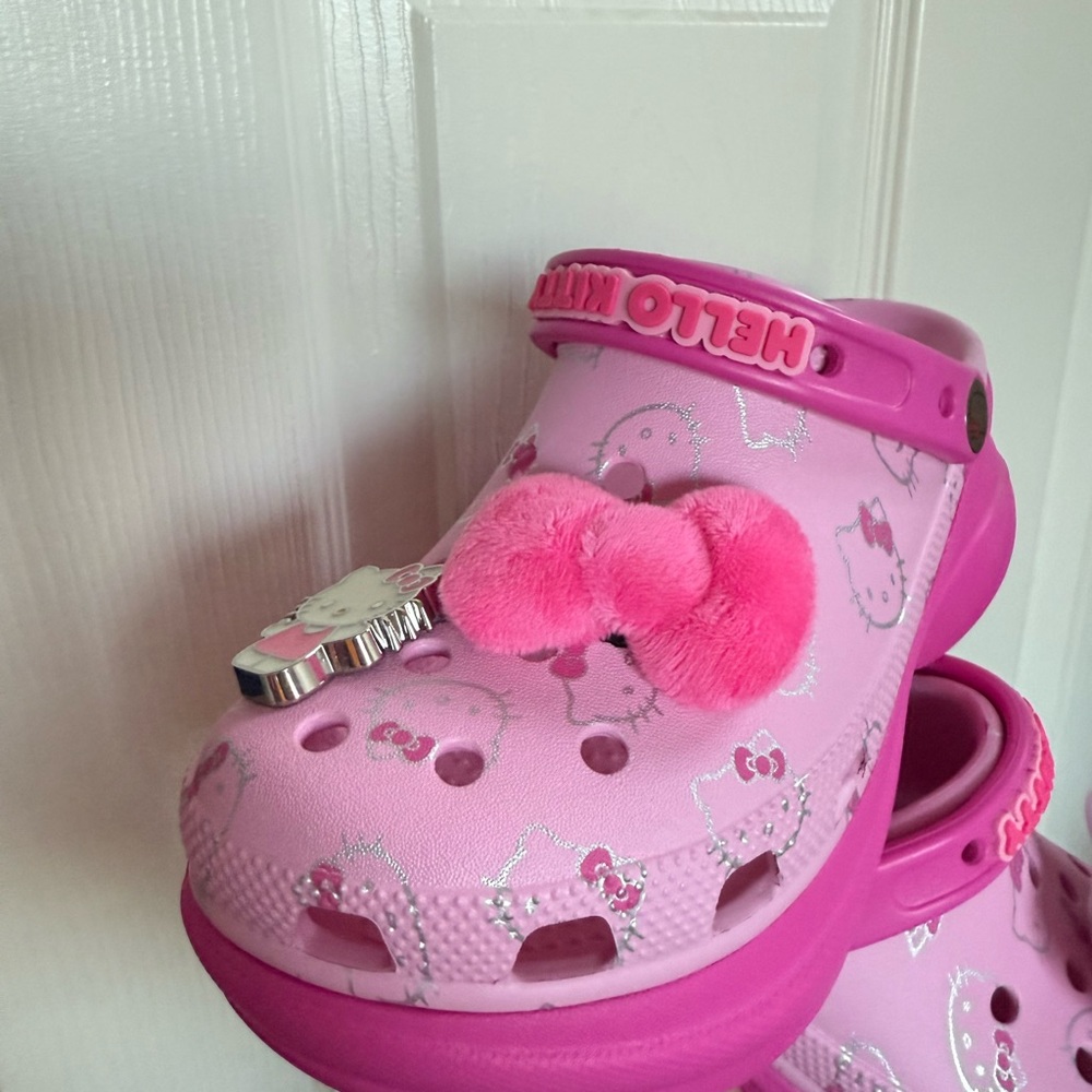 Hello Kitty Pink Kids Sandals with Plush Accent - Picture 2 of 5